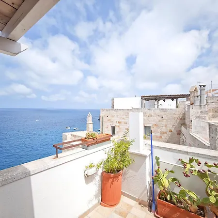 아파트 Un Tuffo A Mare *
